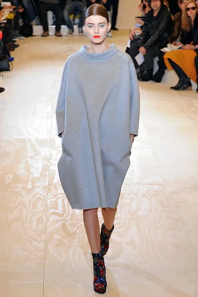 Look 14